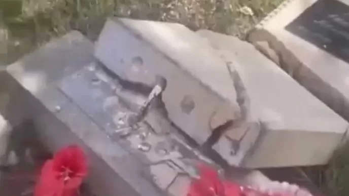 ՏԵՍԱՆՅՈՒԹ․ Ադրբեջանում ռուսական գերեզմանատուն են ջարդել-քանդել