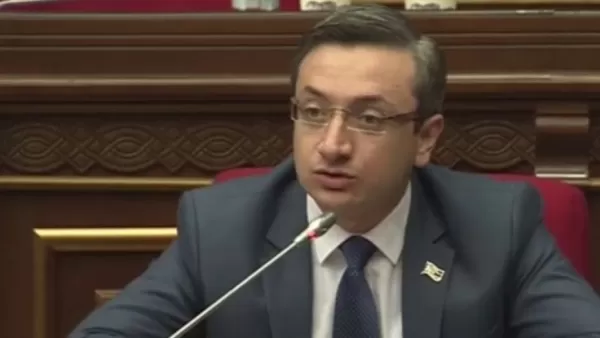 ՏԵՍԱՆՅՈՒԹ. Մինչև ե՞րբ եք պատրաստվում պետական շահը ստորադասել ձեր պաշտոն ունենալուն. պատգամավորը՝ վարչապետին 