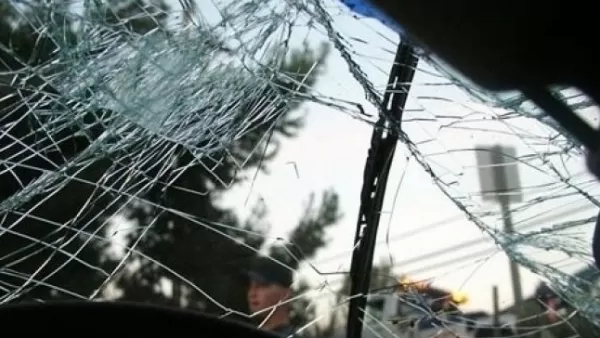 Երևանում մեքենան բախվել է պատին․ վարորդը հոսպիտալացվել է