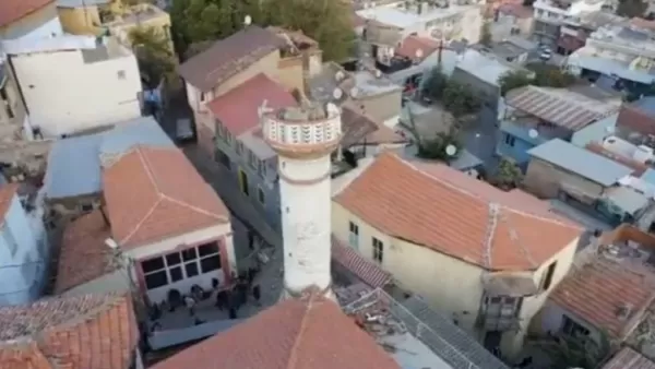 Թուրքիայում տեղի ունեցած երկրաշարժի հետևանքով մզկիթի մինարեթ է փլուզվել